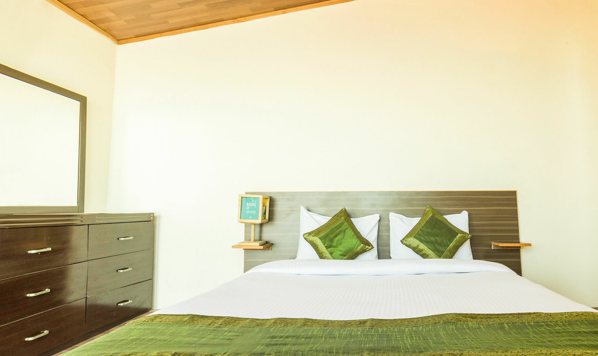 Royal Suites By Park Tree, Kasauli Esterno foto