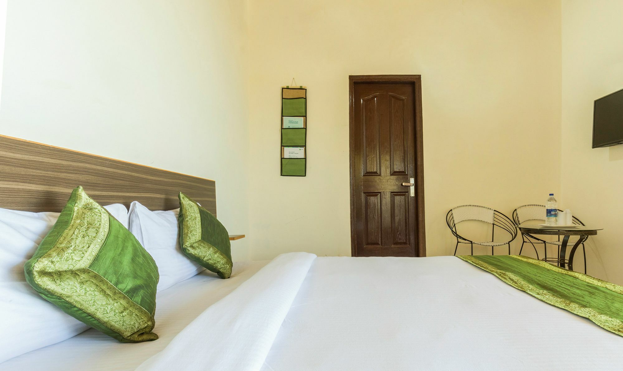 Royal Suites By Park Tree, Kasauli Esterno foto